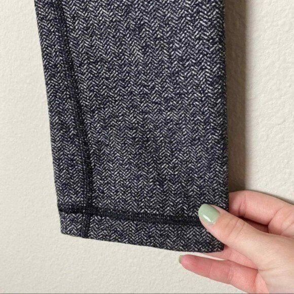 Lululemon Wunder Under Crop (Hi-Rise) 21" Heathered Herringbone Heathered Women' - Picture 7 of 9